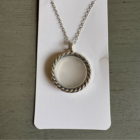 EFFY WITH LOVE Floating Keepsake Charm Locket Necklace Silver Plate 20in Chain - Picture 4 of 11